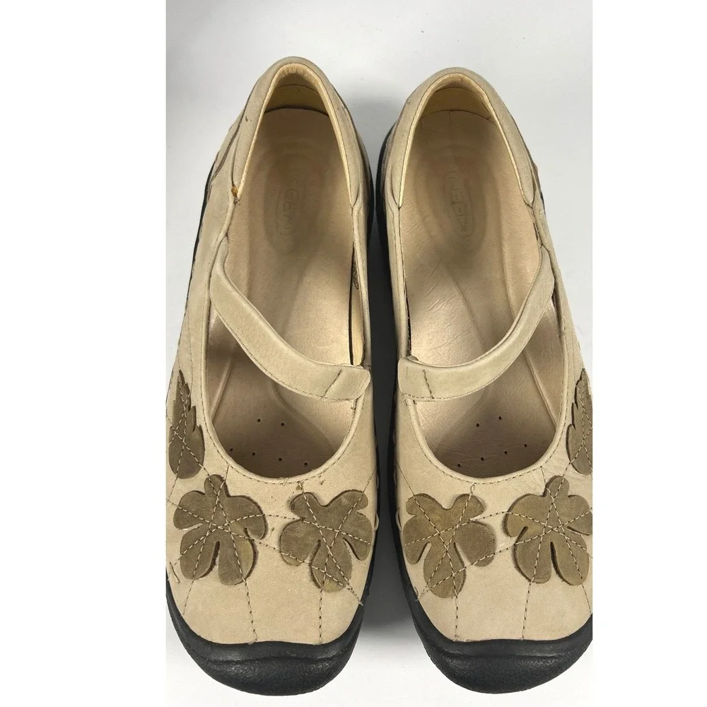 Keen Mary Jane Shoes Beige Leather Floral Leaf Applique Comfort Flats Womens 8.5